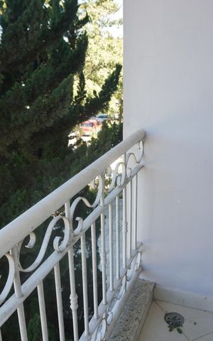 Casa de condomínio para alugar com 455m², 4 quartos e 6 vagasSacada