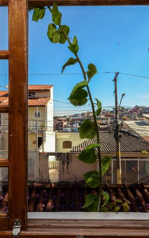 Casa à venda com 170m², 4 quartos e 4 vagas Casa à venda com 170m², 4 quartos e 4 vagasSala - Janela