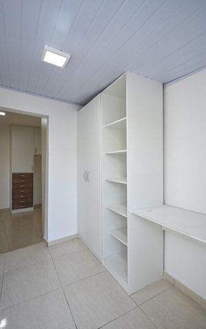 Casa para alugar com 200m², 2 quartos e 1 vagaArmário da Suíte 1