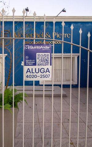 Casa para alugar com 124m², 2 quartos e 1 vaga Casa para alugar com 124m², 2 quartos e 1 vagaFachada