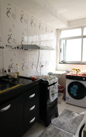 Apartamento à venda com 43m², 2 quartos e 1 vagaCozinha e Área de Serviço