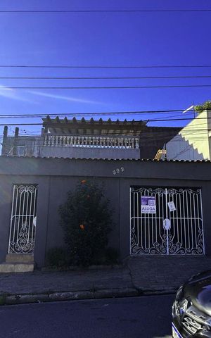 Casa para alugar com 100m², 2 quartos e 1 vagaFachada