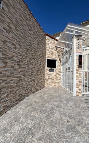 Apartamento para alugar com 50m², 2 quartos e 1 vaga Apartamento para alugar com 50m², 2 quartos e 1 vagaFachada com Placa