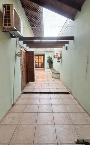Casa à venda com 200m², 4 quartos e 1 vaga