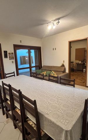 Casa à venda com 200m², 4 quartos e 1 vaga