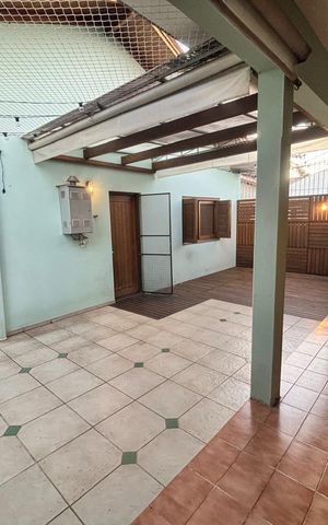 Casa à venda com 200m², 4 quartos e 1 vaga