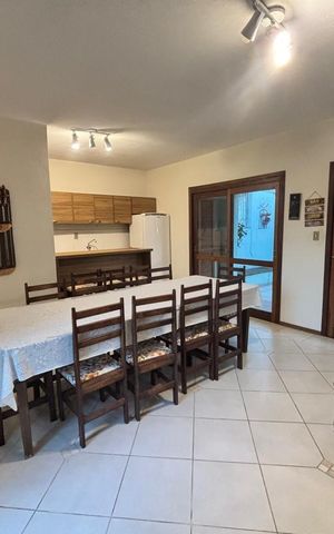 Casa à venda com 200m², 4 quartos e 1 vaga