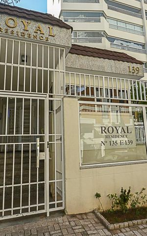 Apartamento para alugar com 203m², 4 quartos e 4 vagas Apartamento para alugar com 203m², 4 quartos e 4 vagasFachada e portaria