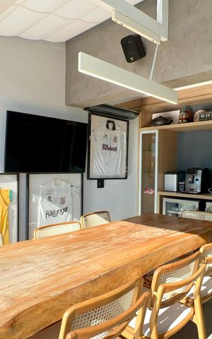 Apartamento à venda com 200m², 3 quartos e 3 vagas Apartamento à venda com 200m², 3 quartos e 3 vagasVaranda Gourmet