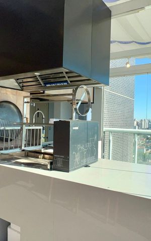 Apartamento à venda com 200m², 3 quartos e 3 vagas Apartamento à venda com 200m², 3 quartos e 3 vagasVaranda Gourmet