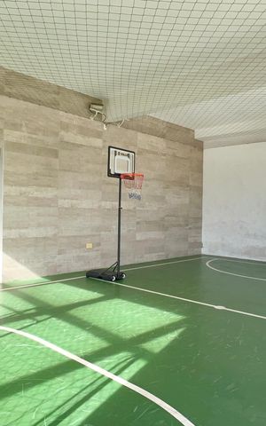 Apartamento à venda com 200m², 3 quartos e 3 vagas Apartamento à venda com 200m², 3 quartos e 3 vagasÁrea comum