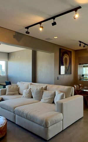 Apartamento à venda com 200m², 3 quartos e 3 vagas Apartamento à venda com 200m², 3 quartos e 3 vagasSala