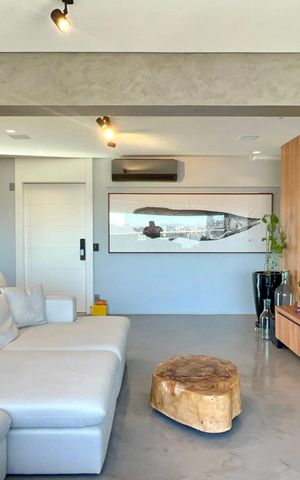 Apartamento à venda com 200m², 3 quartos e 3 vagas Apartamento à venda com 200m², 3 quartos e 3 vagasSala