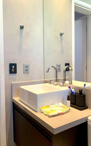 Apartamento à venda com 200m², 3 quartos e 3 vagas Apartamento à venda com 200m², 3 quartos e 3 vagasBanheiro da Suíte 2