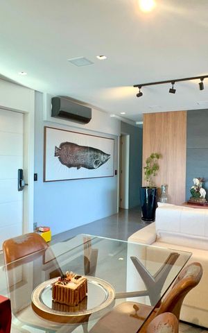 Apartamento à venda com 200m², 3 quartos e 3 vagas Apartamento à venda com 200m², 3 quartos e 3 vagasSala de Jantar