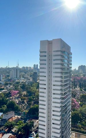 Apartamento à venda com 200m², 3 quartos e 3 vagas Apartamento à venda com 200m², 3 quartos e 3 vagasVista da Varanda