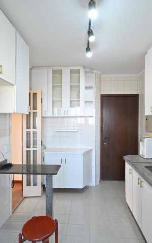 Apartamento à venda com 82m², 2 quartos e 2 vagasCozinha