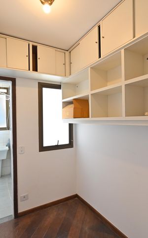 Apartamento à venda com 82m², 2 quartos e 2 vagasQuarto de Serviço 