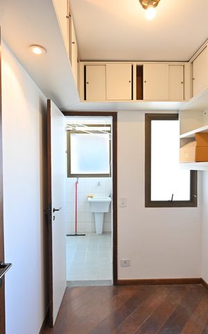 Apartamento à venda com 82m², 2 quartos e 2 vagasQuarto de Serviço 