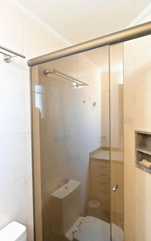 Apartamento à venda com 82m², 2 quartos e 2 vagasBanheiro da Suíte