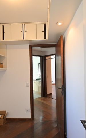 Apartamento à venda com 82m², 2 quartos e 2 vagasQuarto de Serviço 