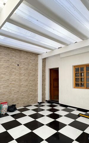 Casa à venda com 160m², 3 quartos e 2 vagas Casa à venda com 160m², 3 quartos e 2 vagasGaragem