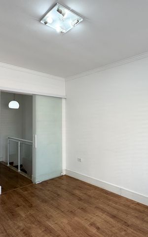 Casa à venda com 160m², 3 quartos e 2 vagas Casa à venda com 160m², 3 quartos e 2 vagasQuarto 1
