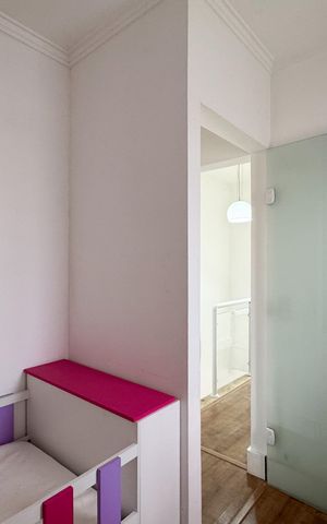 Casa à venda com 160m², 3 quartos e 2 vagas Casa à venda com 160m², 3 quartos e 2 vagasQuarto 2