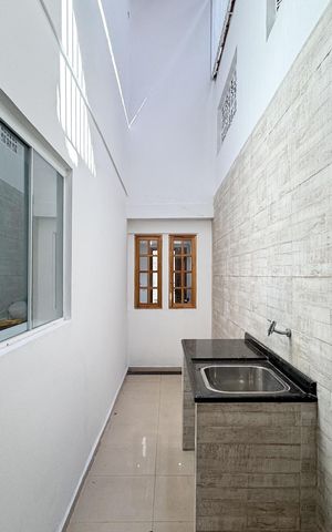 Casa à venda com 160m², 3 quartos e 2 vagas Casa à venda com 160m², 3 quartos e 2 vagasQuintal e área de serviço