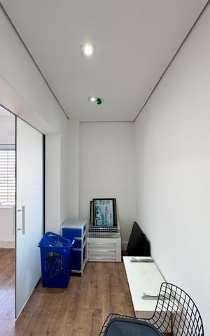 Casa à venda com 160m², 3 quartos e 2 vagas Casa à venda com 160m², 3 quartos e 2 vagasCloset - Quarto 1
