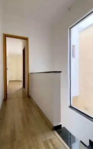 Casa à venda com 120m², 3 quartos e 3 vagas Casa à venda com 120m², 3 quartos e 3 vagasCorredor