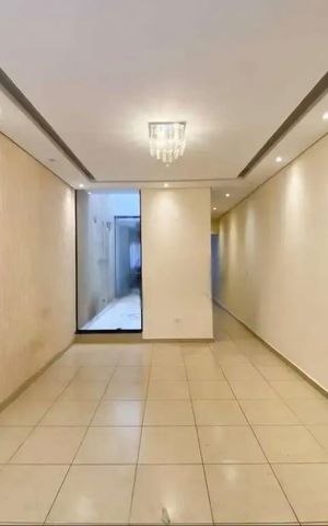 Casa à venda com 120m², 3 quartos e 3 vagas Casa à venda com 120m², 3 quartos e 3 vagasQuarto
