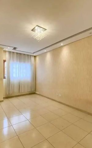 Casa à venda com 120m², 3 quartos e 3 vagas Casa à venda com 120m², 3 quartos e 3 vagasSala
