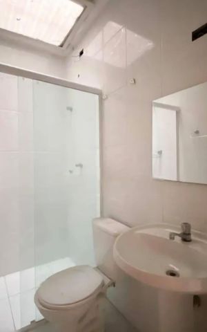 Casa à venda com 120m², 3 quartos e 3 vagas Casa à venda com 120m², 3 quartos e 3 vagasBanheiro