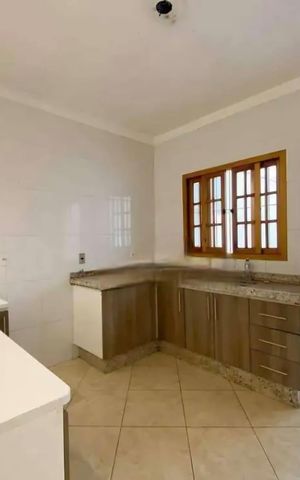 Casa à venda com 120m², 3 quartos e 3 vagas Casa à venda com 120m², 3 quartos e 3 vagasCozinha