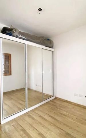 Casa à venda com 120m², 3 quartos e 3 vagas Casa à venda com 120m², 3 quartos e 3 vagasQuarto