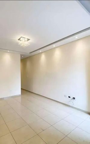 Casa à venda com 120m², 3 quartos e 3 vagas Casa à venda com 120m², 3 quartos e 3 vagasSala