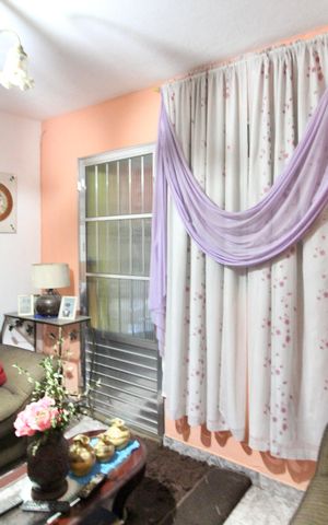 Casa à venda com 500m², 8 quartos e 1 vaga Casa à venda com 500m², 8 quartos e 1 vagaSala