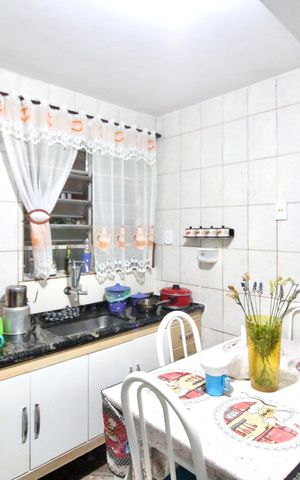 Casa à venda com 500m², 8 quartos e 1 vaga Casa à venda com 500m², 8 quartos e 1 vagaCozinha