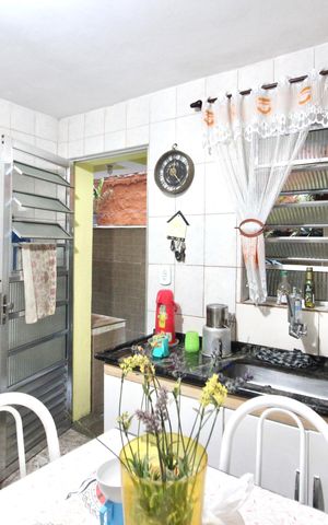 Casa à venda com 500m², 8 quartos e 1 vaga Casa à venda com 500m², 8 quartos e 1 vagaCozinha