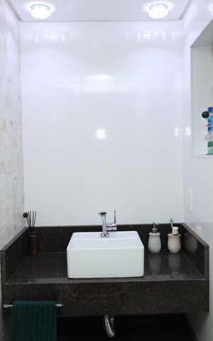 Casa à venda com 224m², 3 quartos e 4 vagasBanheiro 4 - Lavabo