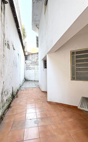 Casa à venda com 130m², 4 quartos e 2 vagas Casa à venda com 130m², 4 quartos e 2 vagasÁrea de Serviço