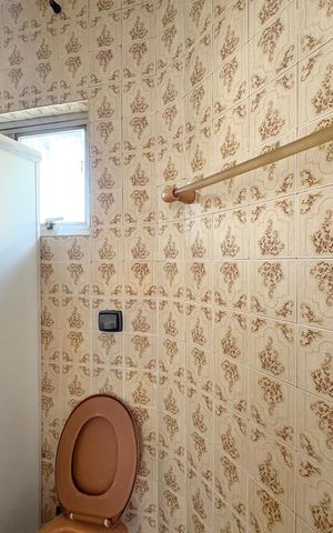 Casa à venda com 130m², 4 quartos e 2 vagas Casa à venda com 130m², 4 quartos e 2 vagasBanheiro da Suíte