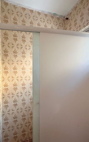 Casa à venda com 130m², 4 quartos e 2 vagas Casa à venda com 130m², 4 quartos e 2 vagasBanheiro da Suíte