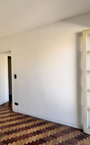 Casa à venda com 130m², 4 quartos e 2 vagas Casa à venda com 130m², 4 quartos e 2 vagasSuíte