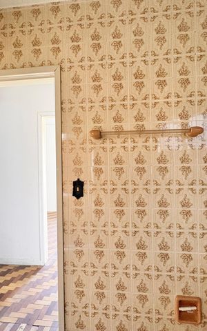 Casa à venda com 130m², 4 quartos e 2 vagas Casa à venda com 130m², 4 quartos e 2 vagasBanheiro