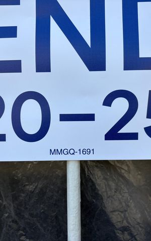 Casa à venda com 130m², 4 quartos e 2 vagas Casa à venda com 130m², 4 quartos e 2 vagasPlaca MMGQ-1691