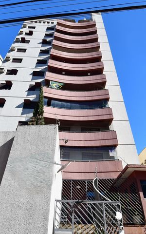 Apartamento para alugar com 160m², 3 quartos e 2 vagasFachada do Prédio / Placa