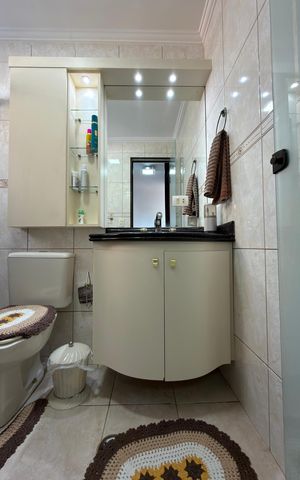 Apartamento à venda com 106m², 3 quartos e 2 vagas Apartamento à venda com 106m², 3 quartos e 2 vagasQuarto 1 - Suíte Banheiro