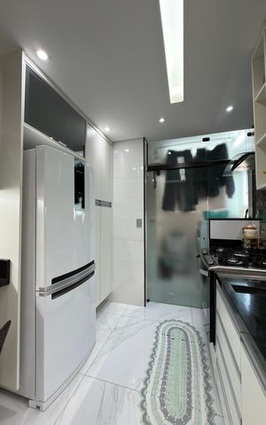 Apartamento à venda com 106m², 3 quartos e 2 vagas Apartamento à venda com 106m², 3 quartos e 2 vagasCozinha e Área de Serviço